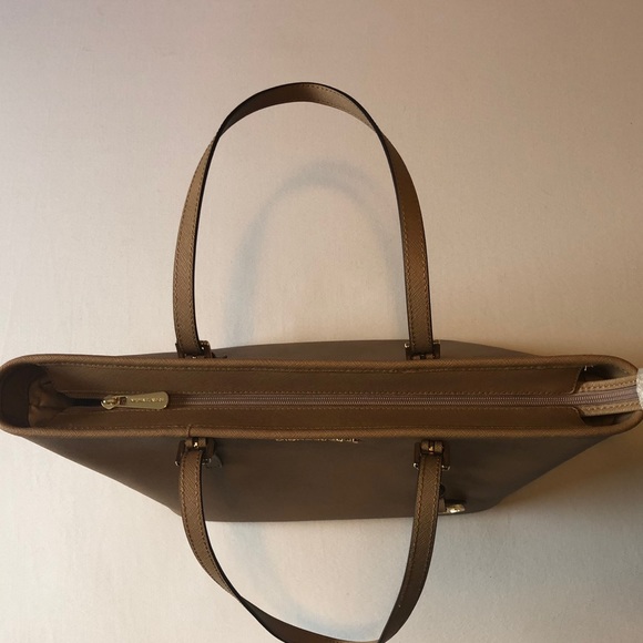 ✨Michael Kors Dark Khaki TZ Leather Tote 👜✨ - Picture 5 of 8
